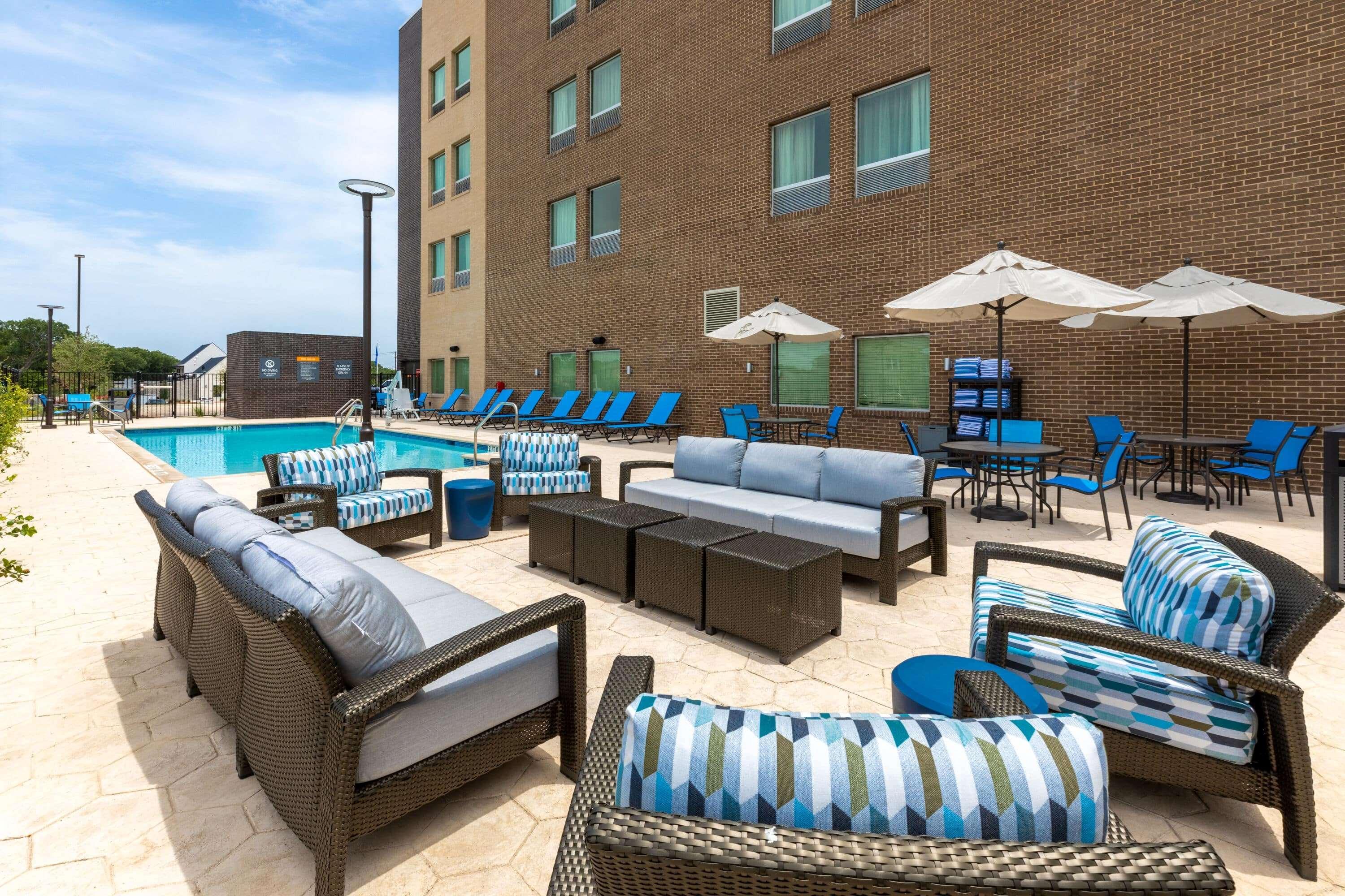 La Quinta Inn & Suites By Wyndham Round Rock Near Kalahari Exterior foto
