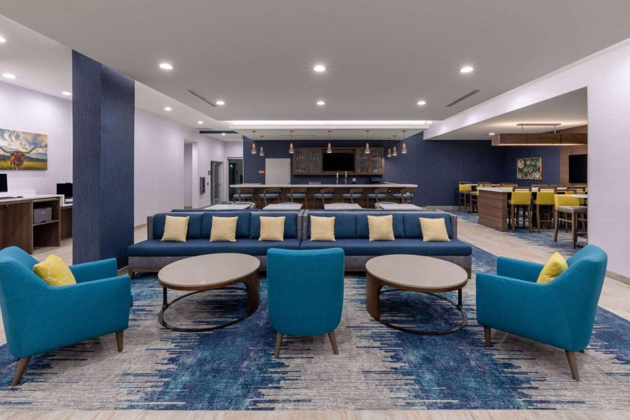 La Quinta Inn & Suites By Wyndham Round Rock Near Kalahari Exterior foto
